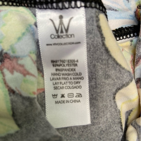 NWT Viv Collection stretch leggings. A burst of summer flowers brighten your day - Picture 4 of 7